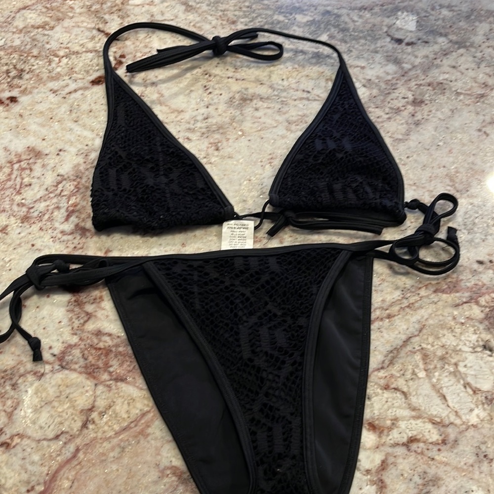 Gottex black bikini, size 10, brand new without tags
